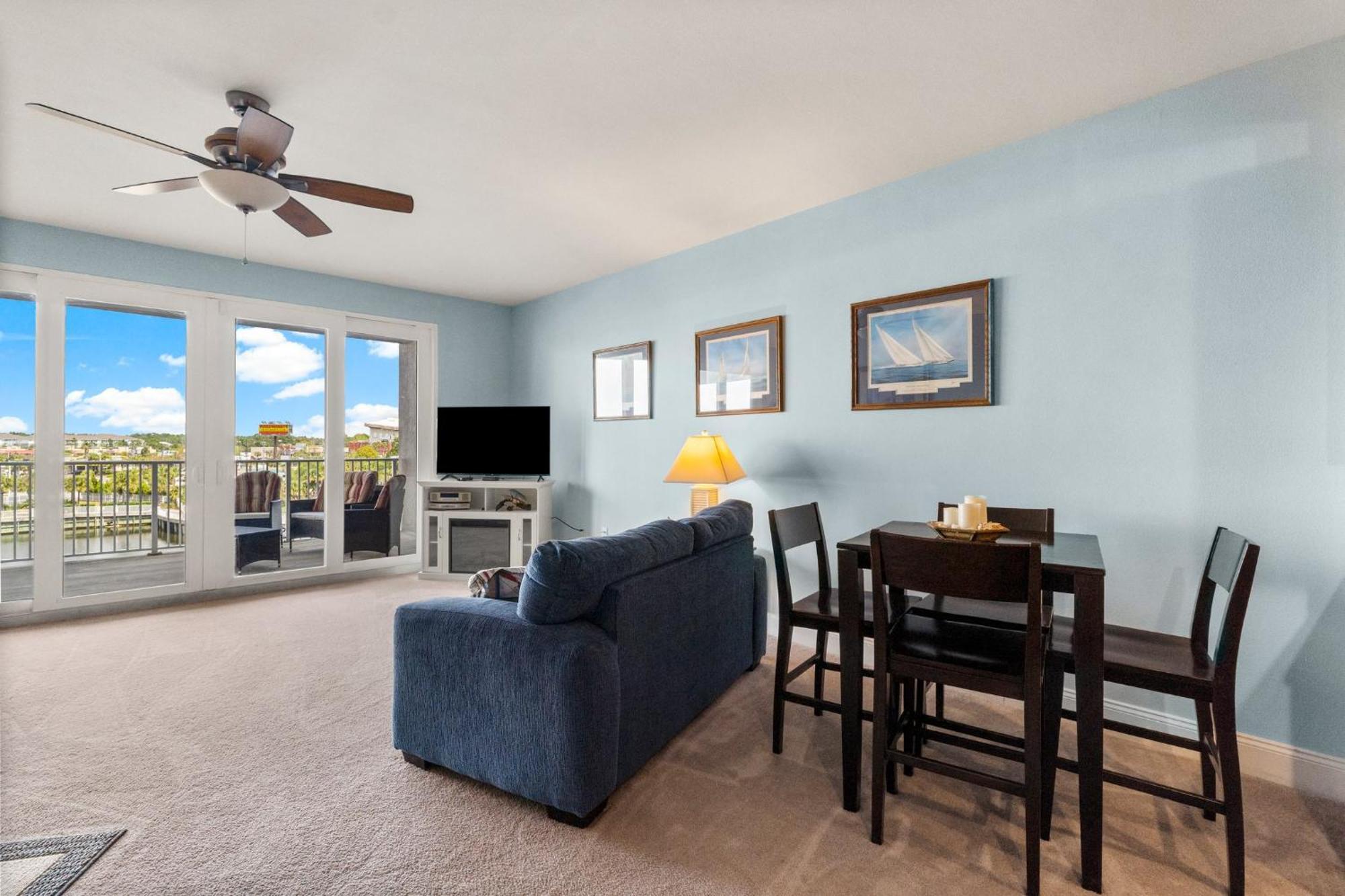Laketown Wharf #320 By Nautical *